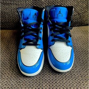 Air Jordan 1 Mid SE (Boys) Blue/Black/White Size 7Y